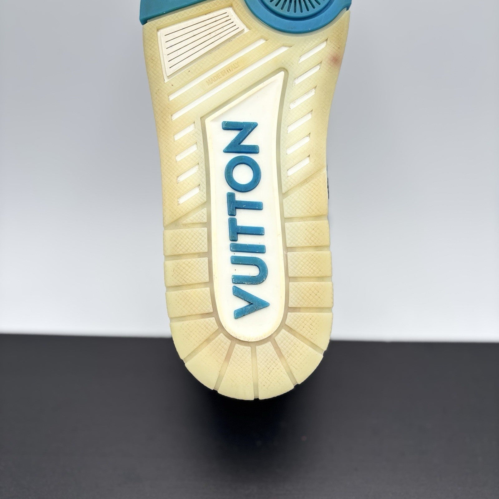 Size 8.5 LV (9.5-10 US) - Louis Vuitton Trainer Mid ‘ White, Blue ’ | GREAT!