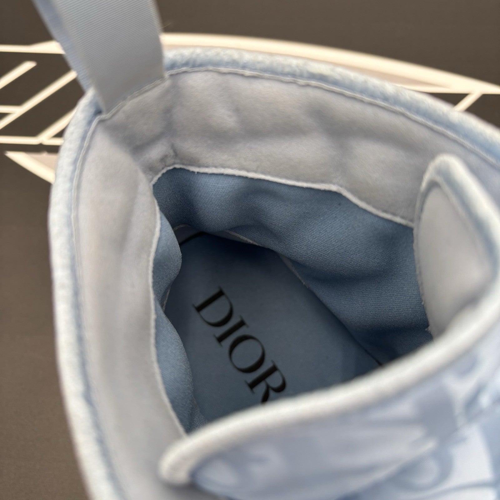 Size 43 (10 US) Dior B23 High Oblique Mirage Quilted  'Light Blue' | GREAT COND!