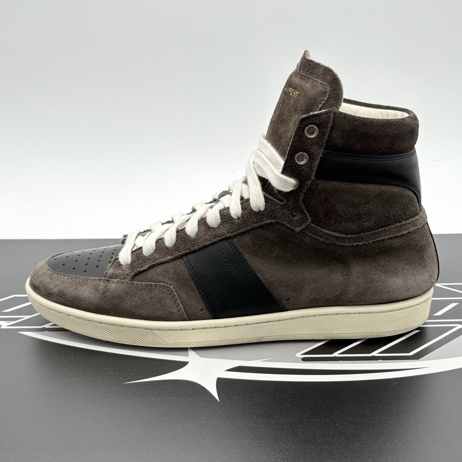 Size 43 (10 US) - Saint Laurent Court Classic ' Clay Suede ' | GOOD CONDITION!
