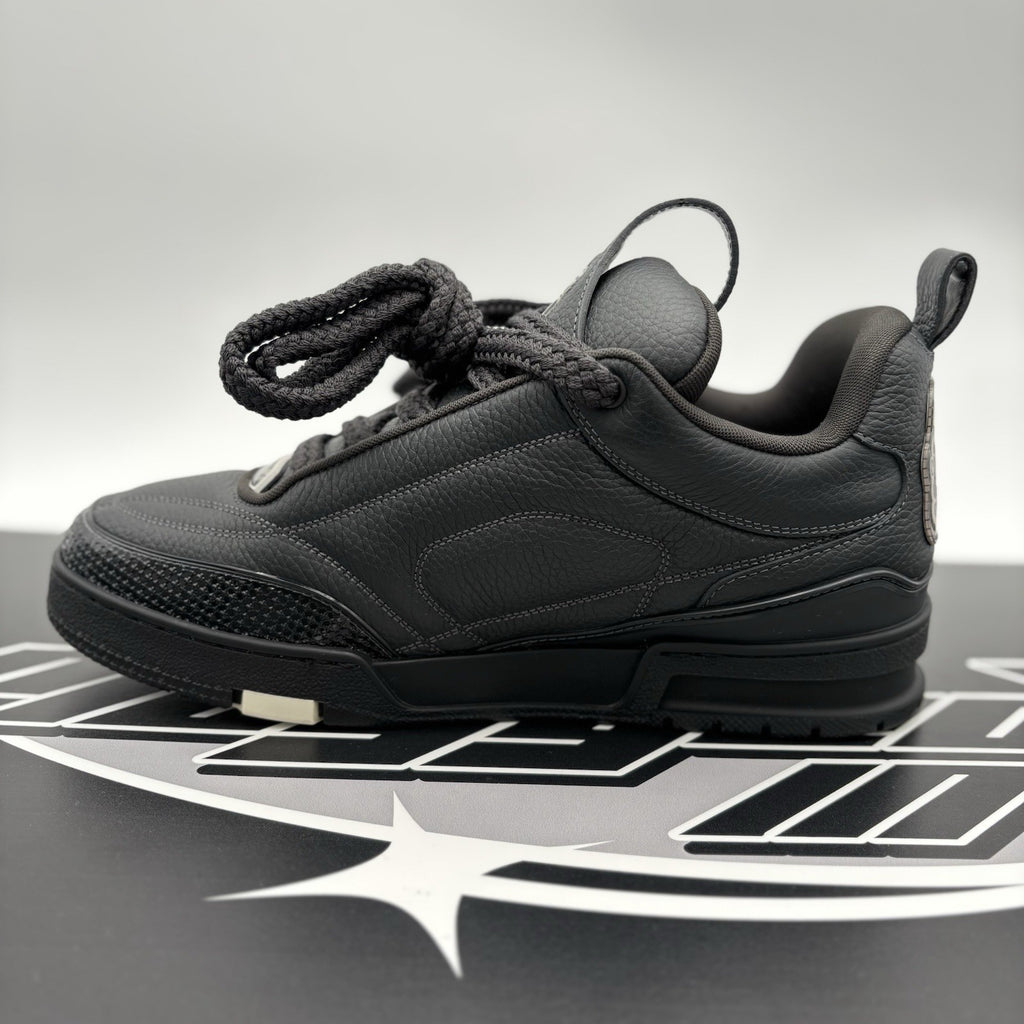 Size 8 LV (9-9.5 US) Louis Vuitton Skate ' Black ' | EXCELLENT CONDITION