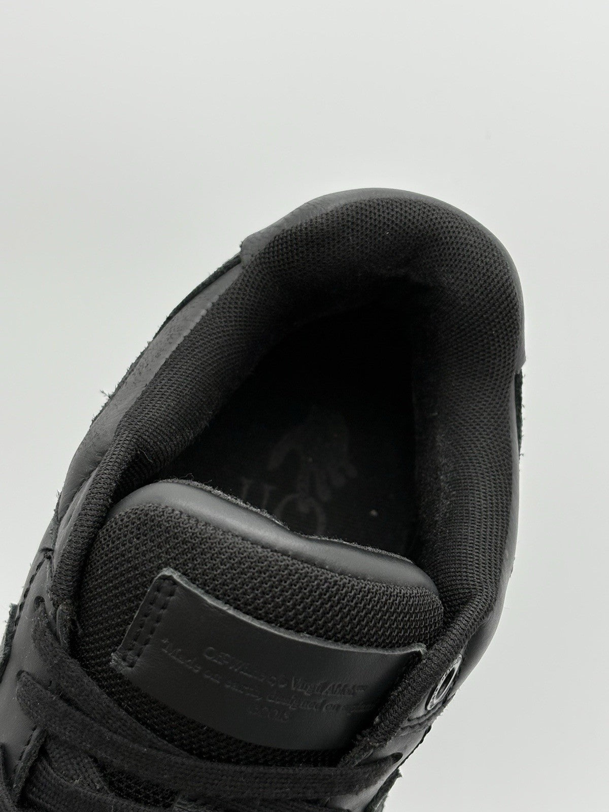 Size 43 (10 US) Off-White Out of Office ' Black ' | GREAT CONDITION!