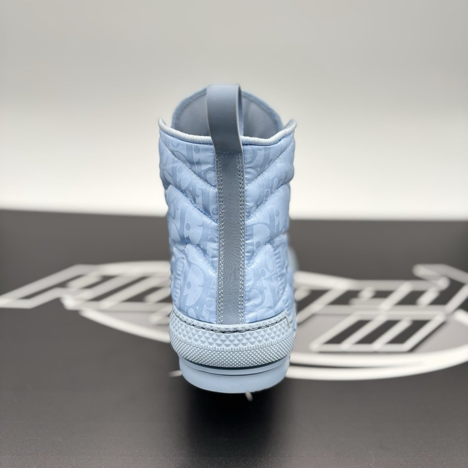 Size 43 (10 US) Dior B23 High Oblique Mirage Quilted  'Light Blue' | GREAT COND!