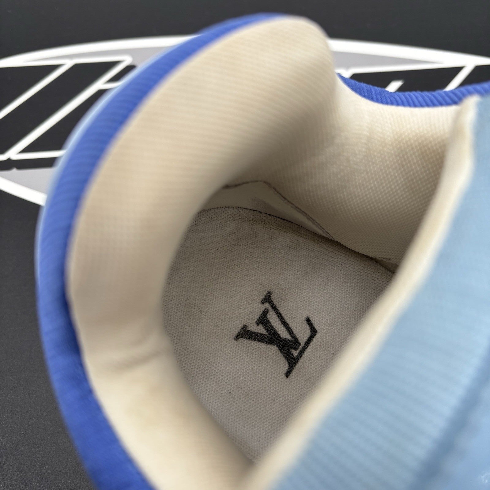 Size 9 LV (10-10.5 US) - Louis Vuitton Maxi ' Blue, Teal ' | GREAT CONDITION!