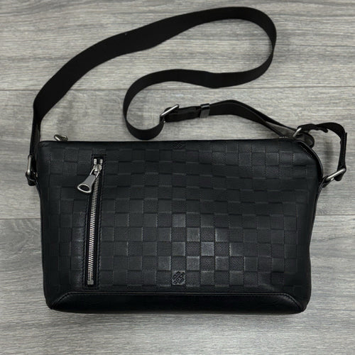 Louis Vuitton Damier Infini Discovery Messenger Bag MM Onyx ' Black ' | CLEAN!