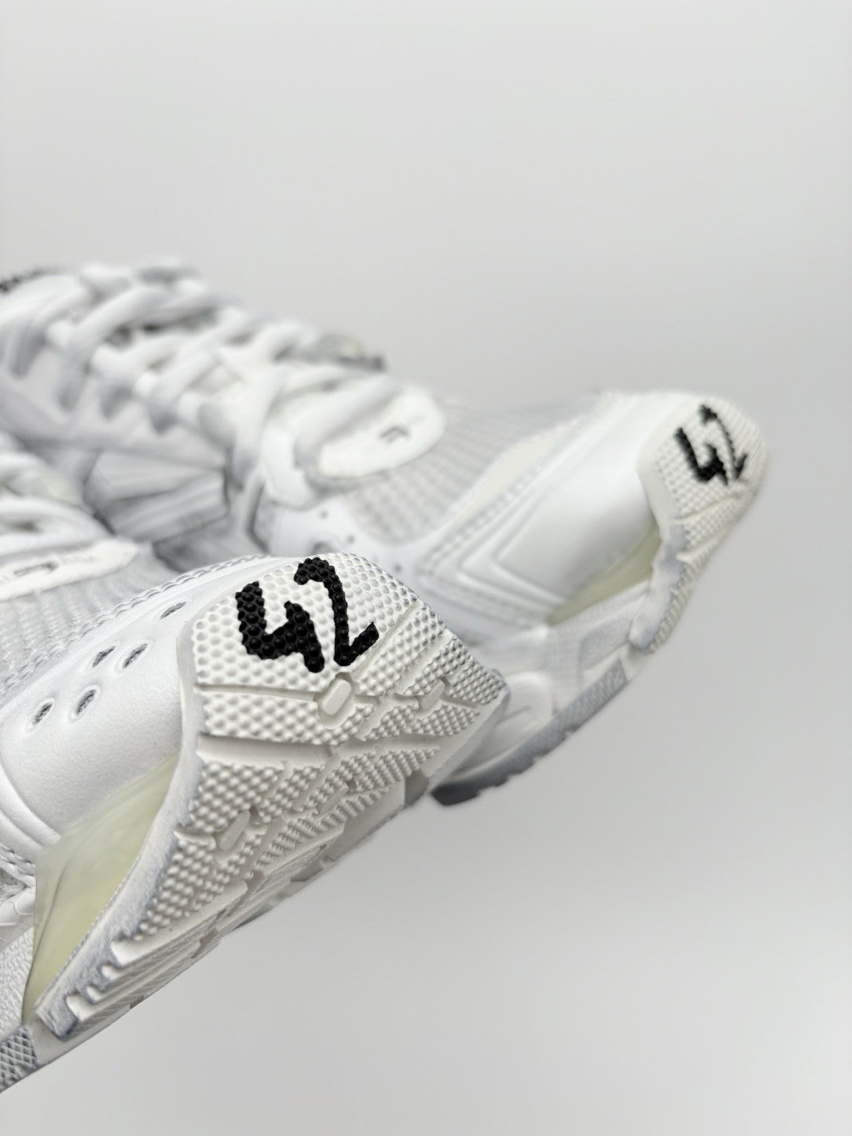 Size 42 - Balenciaga Runner Sneaker ' White ' | BRAND NEW!