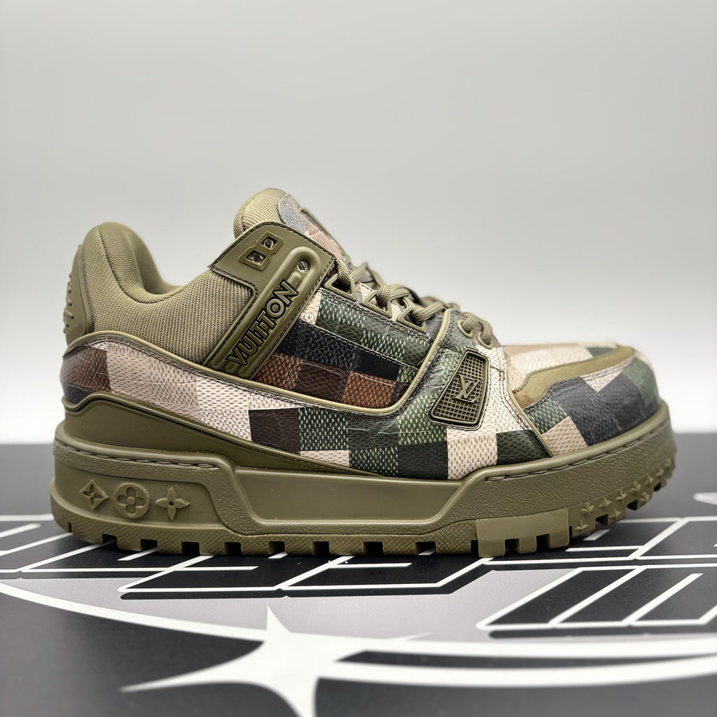 Size 12 LV (13-13.5 US) - Louis Vuitton Maxi ' Damoflage ' | GREAT CONDITION!