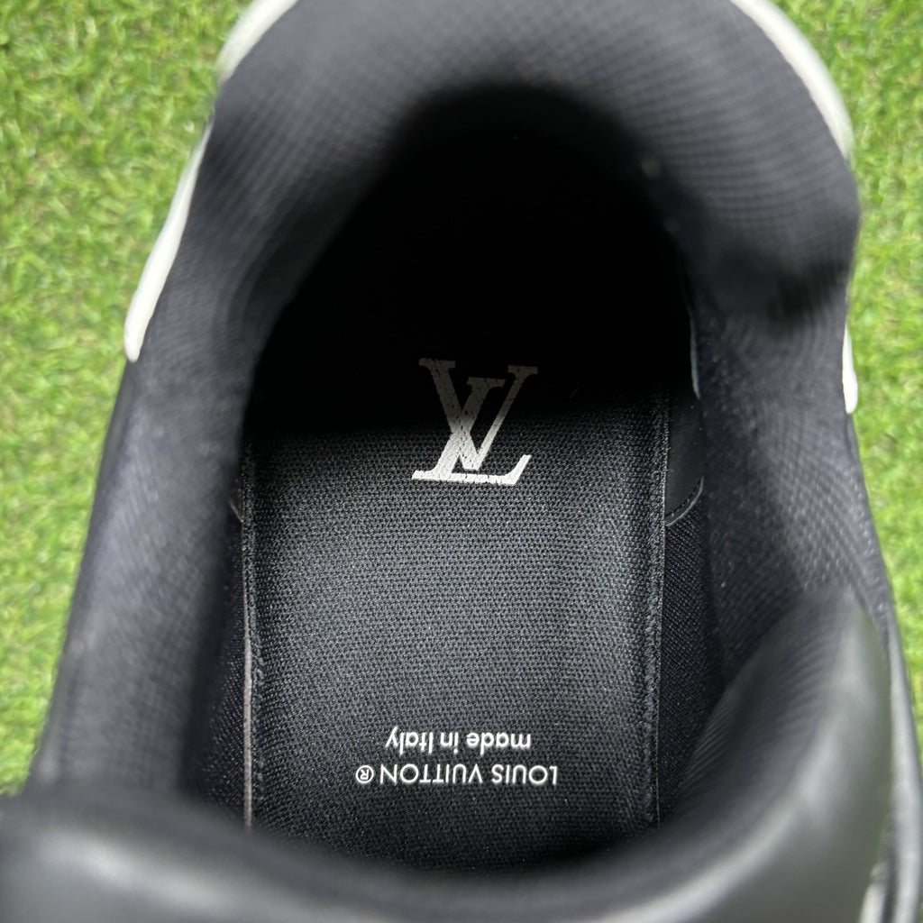 Size 8.5 LV (9.5-10 US) Louis Vuitton Trainer ' Black, Grey, White ' | GOOD!