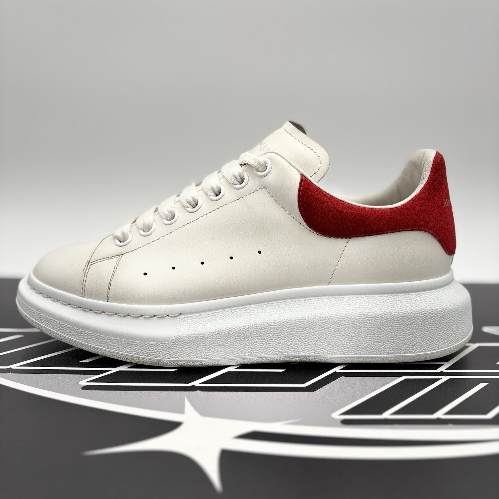 Size 41.5 (8.5 US) Alexander McQueen Oversized ‘ White, Red ' | GOOD COND!