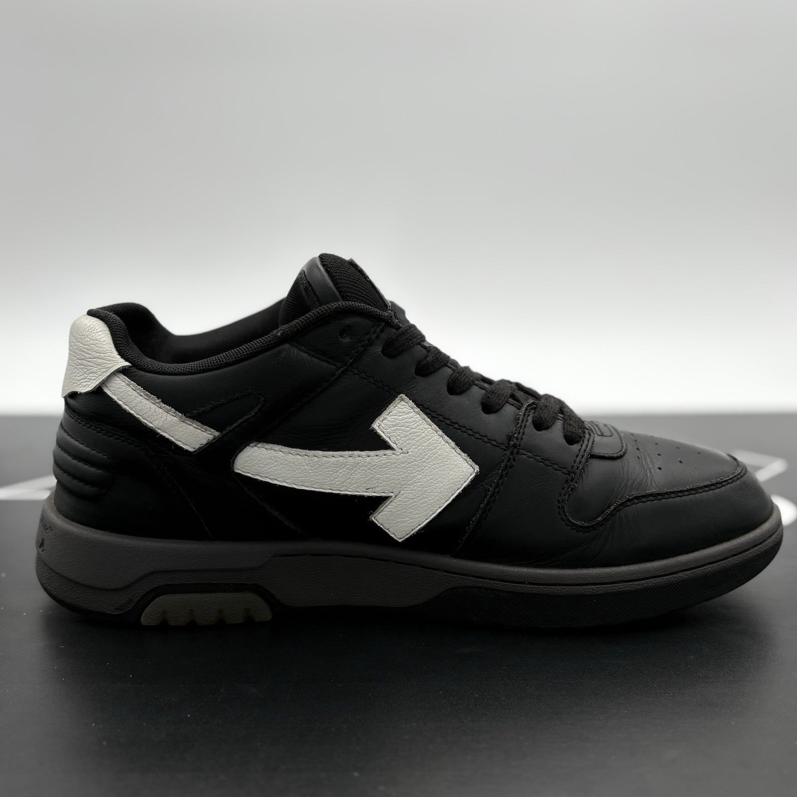 Size 44 (11 US) Off-White Out of Office ' Black White '