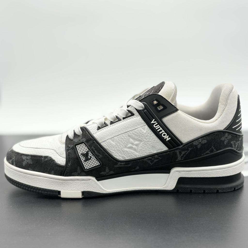 Size 10 LV (11-11.5 US) Louis Vuitton Trainer ' Black White ' | GREAT CONDITION!