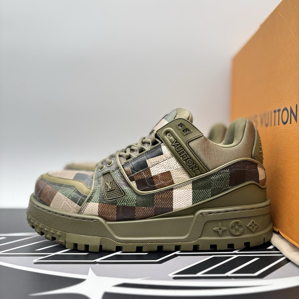 Size 12 LV (13-13.5 US) - Louis Vuitton Maxi ' Damoflage ' | GREAT CONDITION!