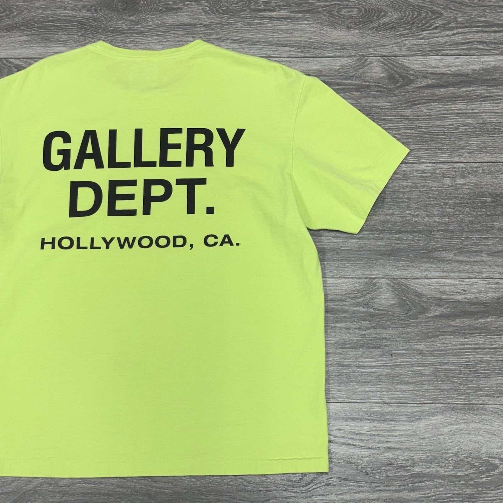 Size Large - Gallery Dept Souvenir Tee ' Lime Green ' | ONLY WORN 1x