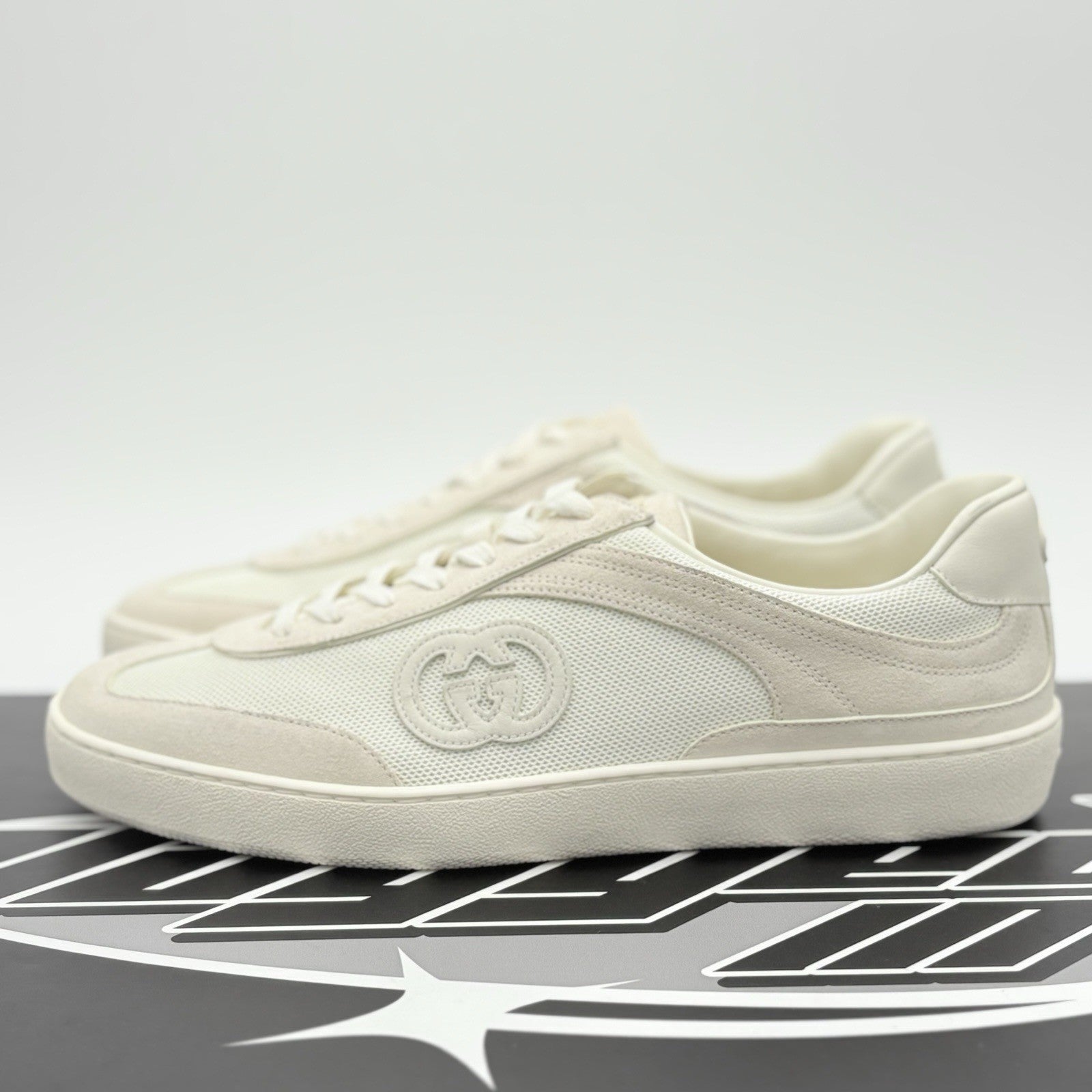 Size 9.5 G (10 US) Gucci G75 Interlocking G Suede Sneaker ' Beige White ' | NEW!
