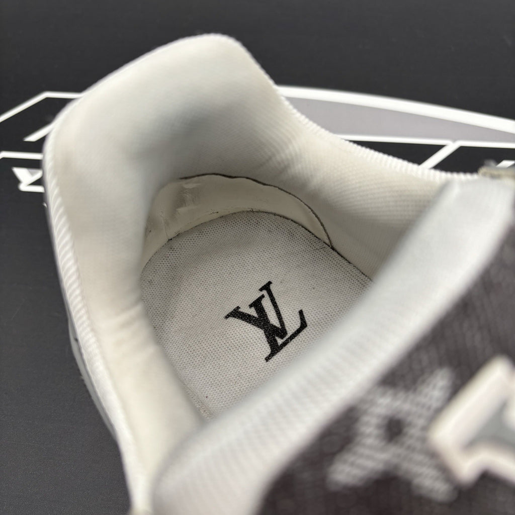 Size 7 LV (8 - 8.5 US) Louis Vuitton Trainer ' Grey Denim ' |  GREAT CONDITION!