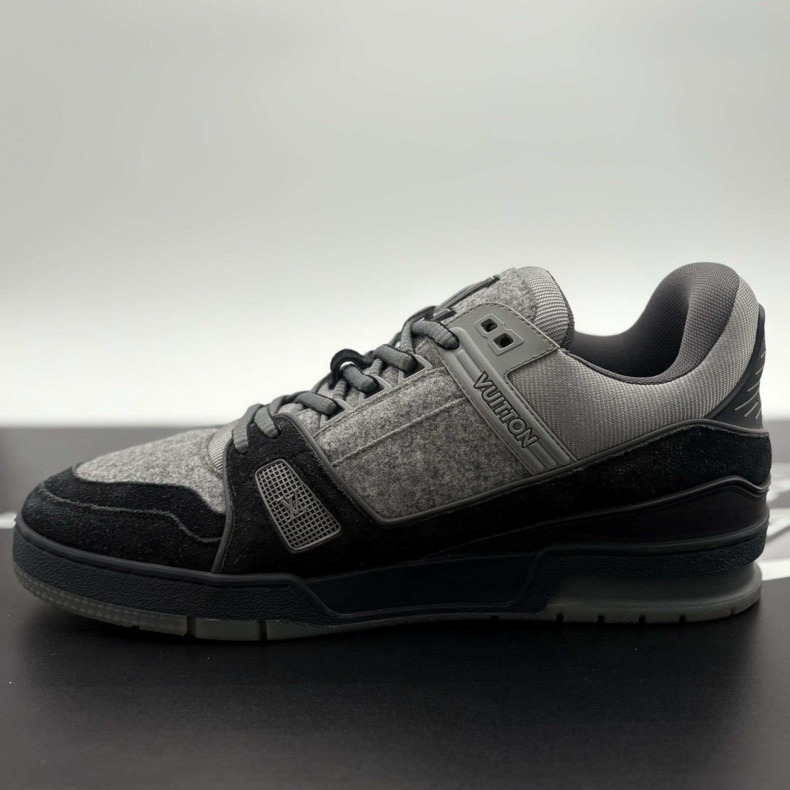Size 9.5 LV (10.5-11 US) Louis Vuitton Trainer  ' Black Grey ' | SUPER CLEAN!