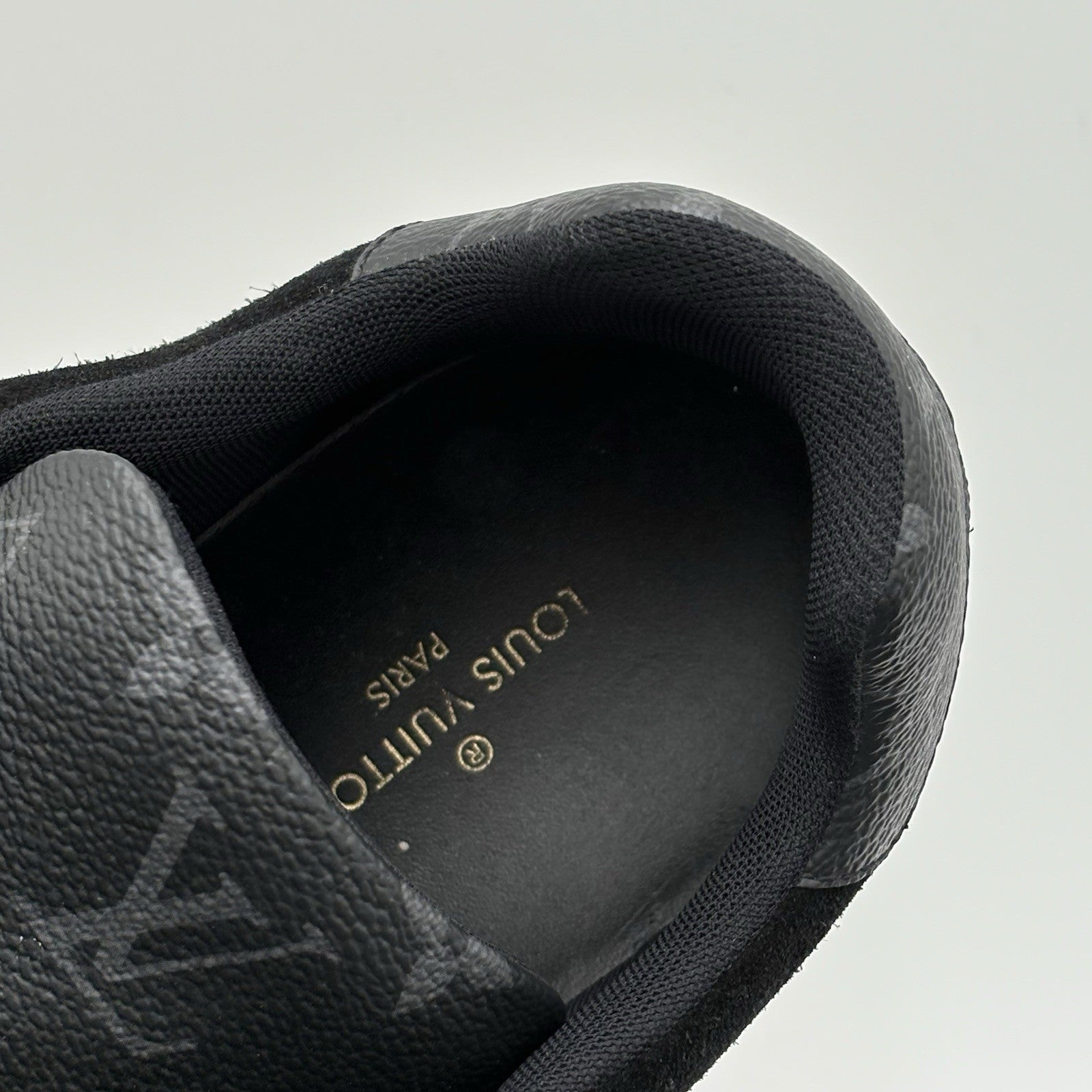 Size 7.5 LV (8.5-9 US) - Louis Vuitton Trainer ' Black Monogram ' | GREAT COND!