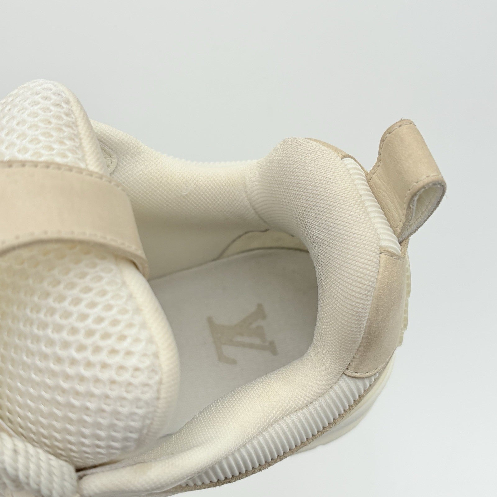Size 3 LV (4-4.5 US) - Louis Vuitton Skate ' Beige White ' | GREAT COND!