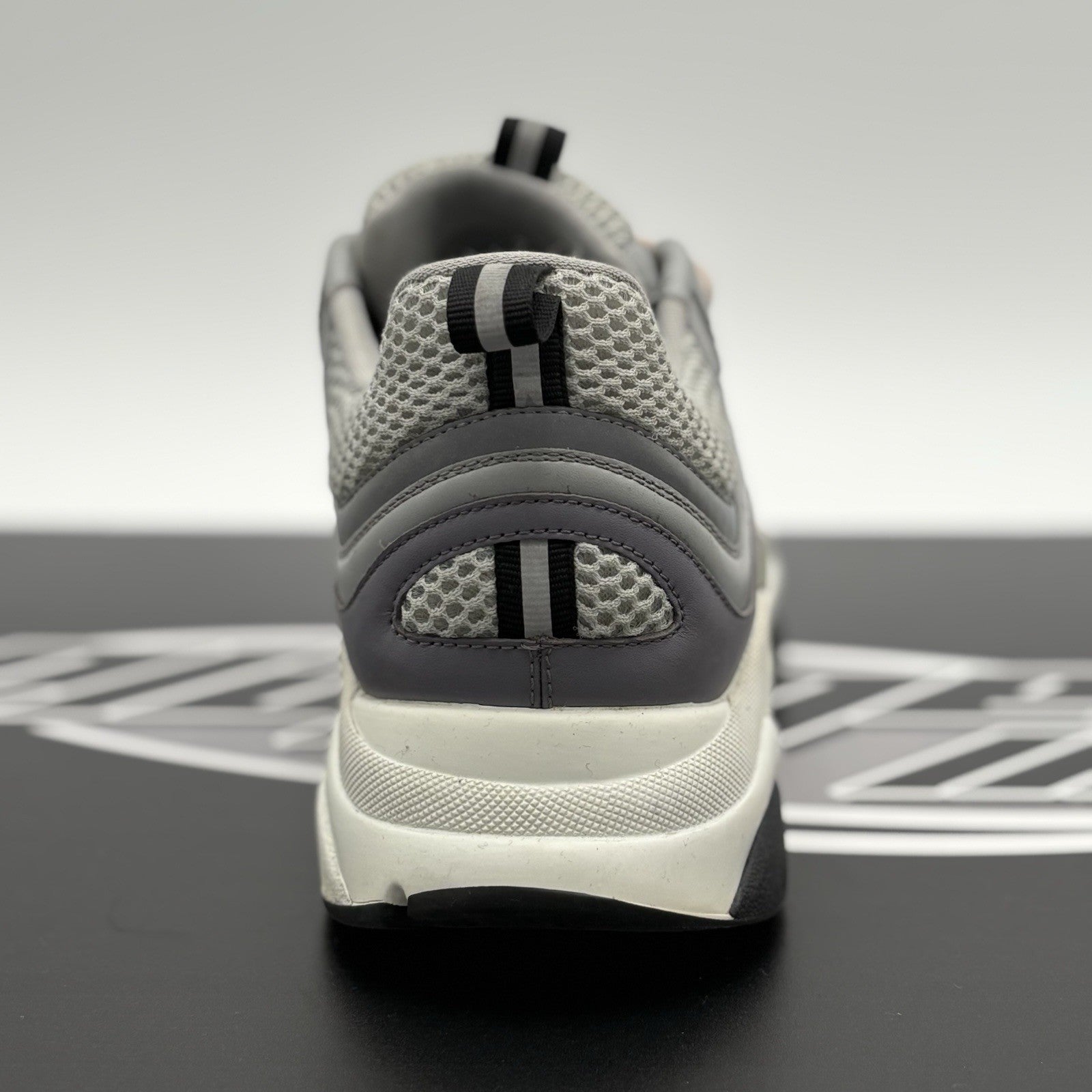 Size 44 (11 US) - Dior B22 Sneaker ' Grey Pink Laces ' | SUPER CLEAN!