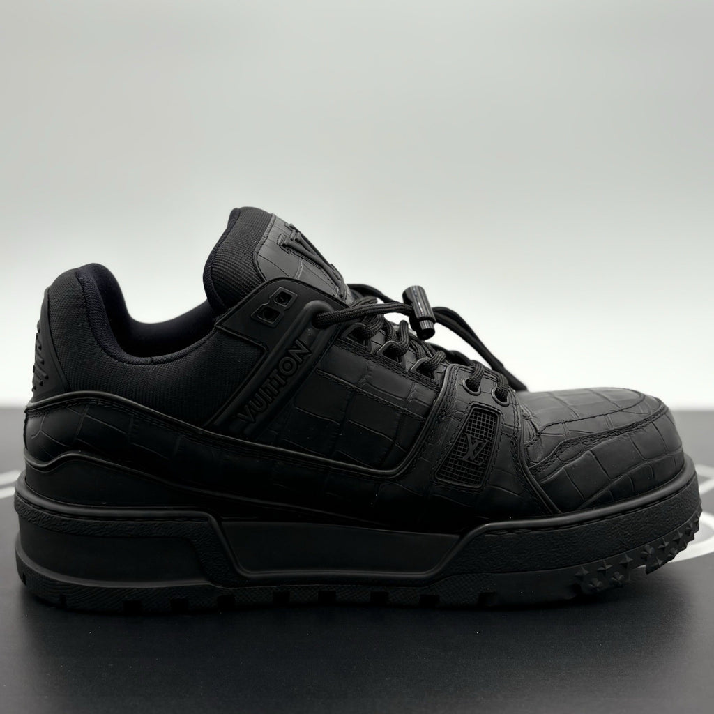 Size 8.5 LV (9.5-10 US) - Louis Vuitton Maxi Sneaker ' Black ' | EXCELLENT COND!