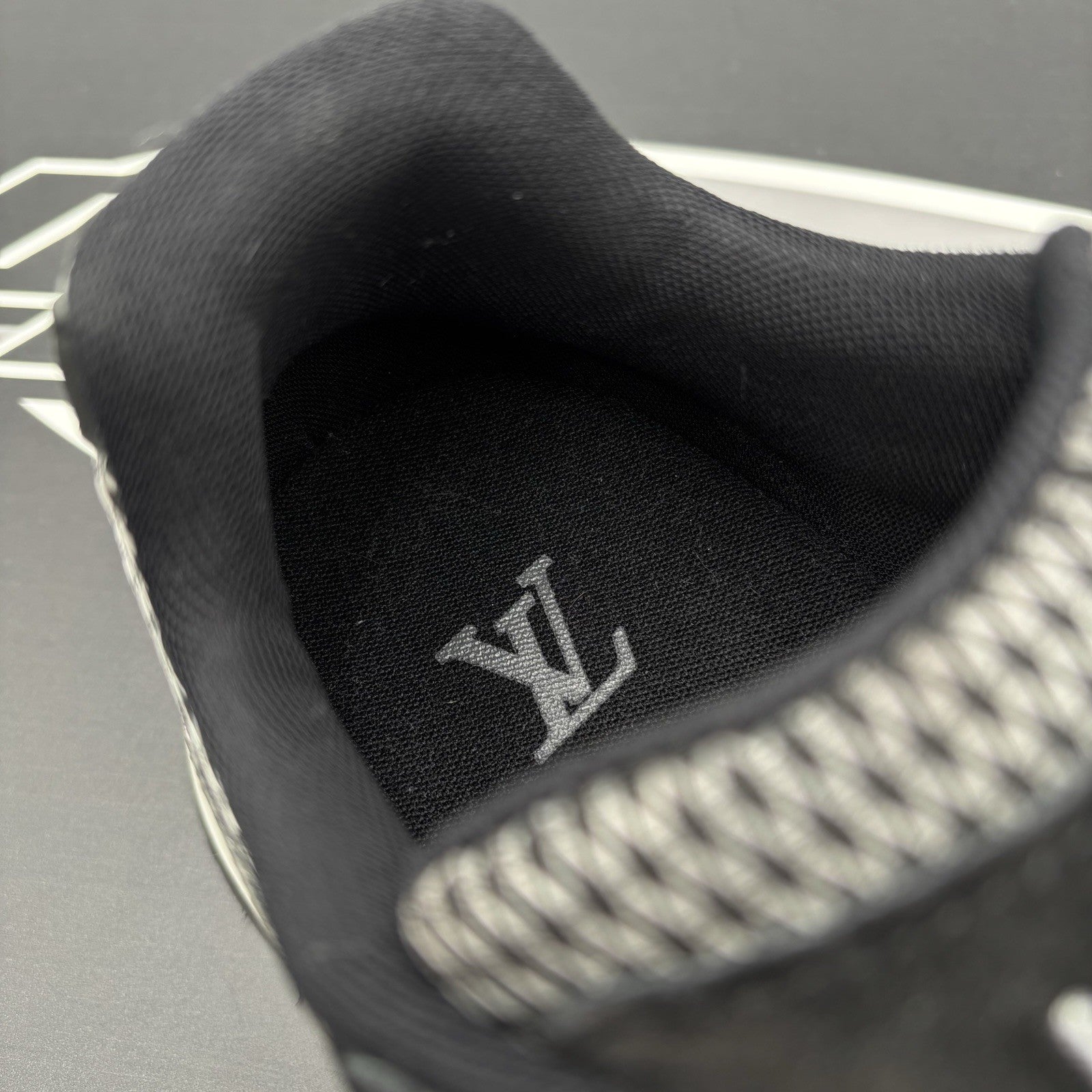 Size 8 LV (9-9.5 US) Louis Vuitton Run Away Low ' Black ' | EXCELLENT CONDITION!