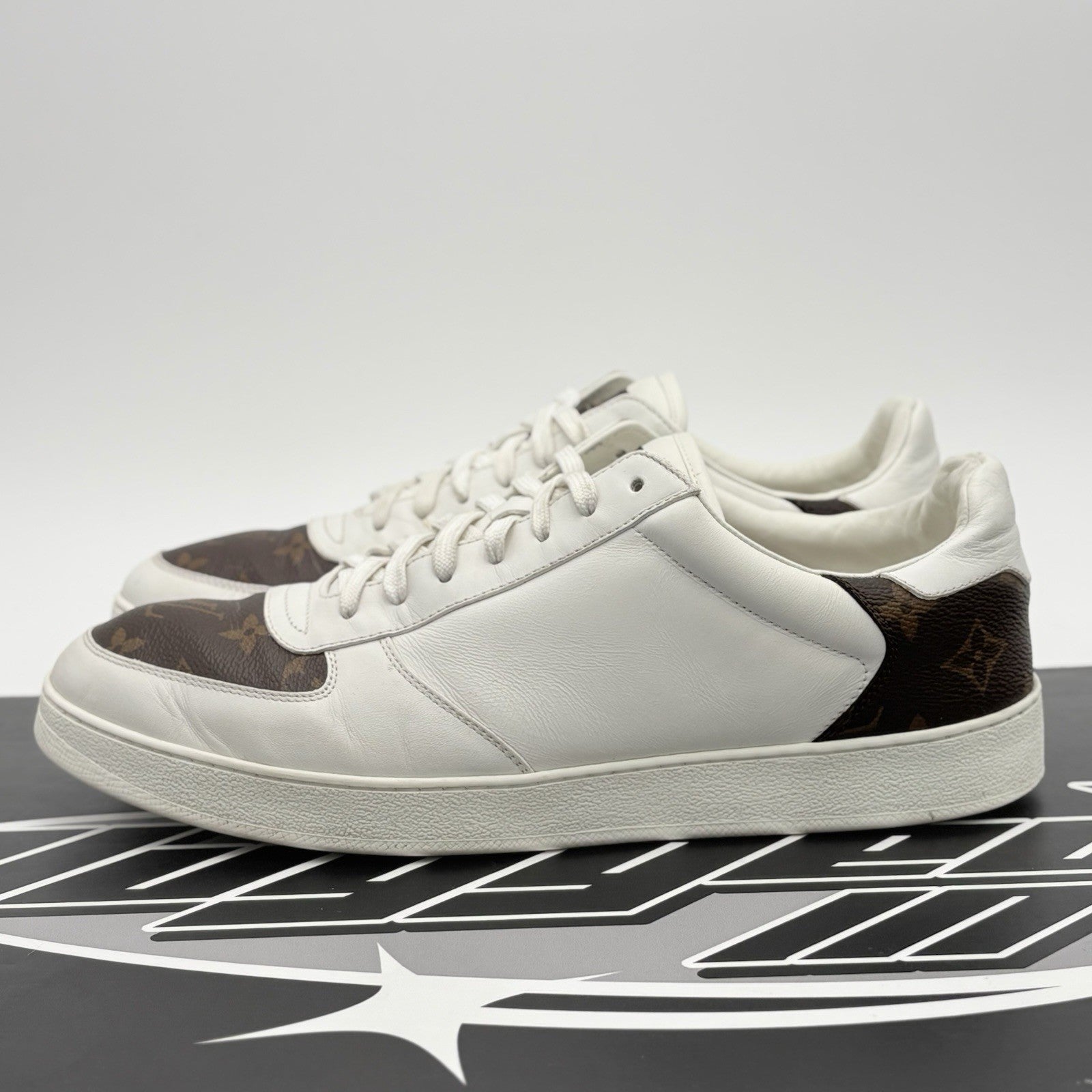 Size 9 LV (10-10.5 US) - Louis Vuitton Rivoli Leather  ' White Brown ' | GOOD!