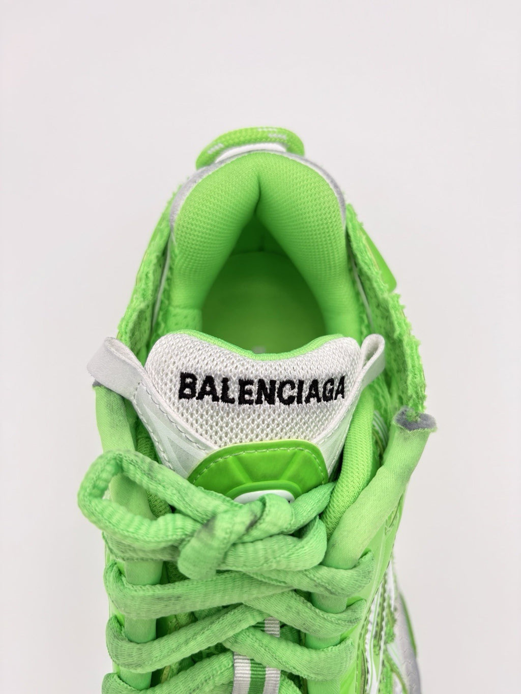 Size 41 (US 8) - Balenciaga Runner ' Fluo Green White ' | BRAND NEW!