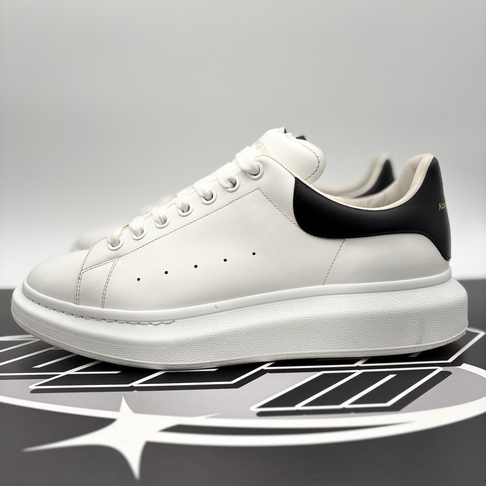 Size 46.5 (13.5 US) - Alexander McQueen ' White Black ' | GREAT CONDITION!