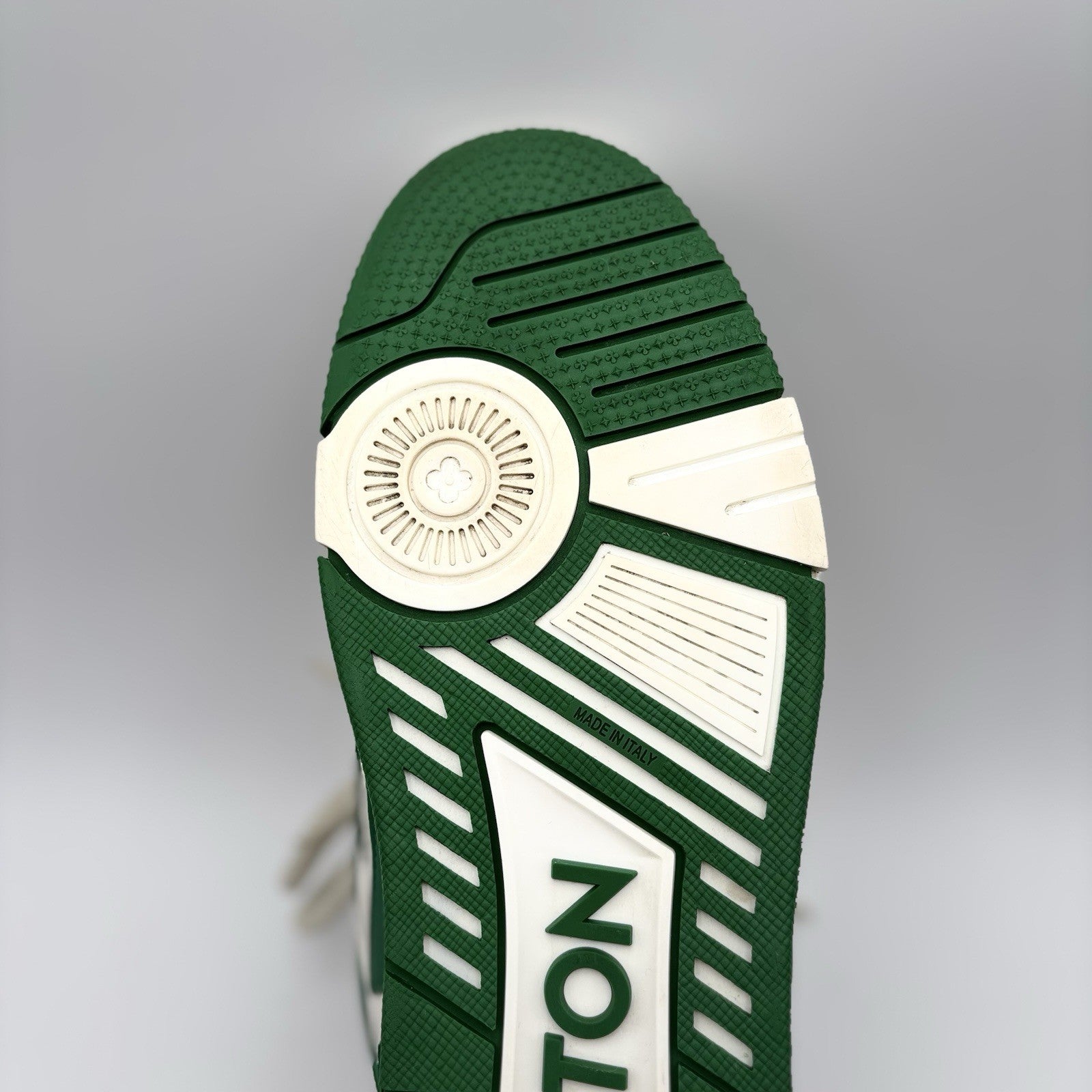 Size 9 LV (10-10.5 US) Louis Vuitton Skate ' Green, White ' | GREAT CONDITION!