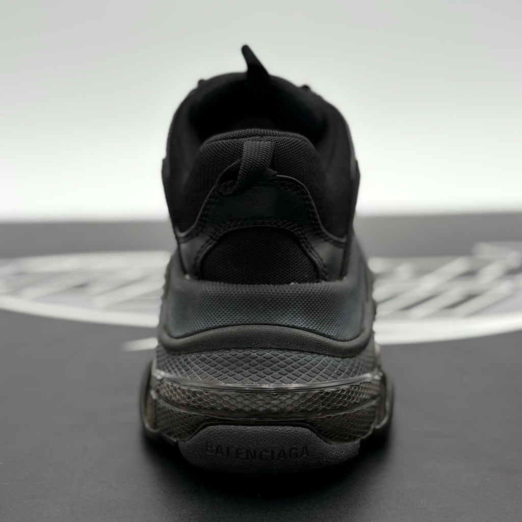 Size 41 (8 US) - Balenciaga Triple S Clear Sole ' Black ' | SUPER CLEAN!