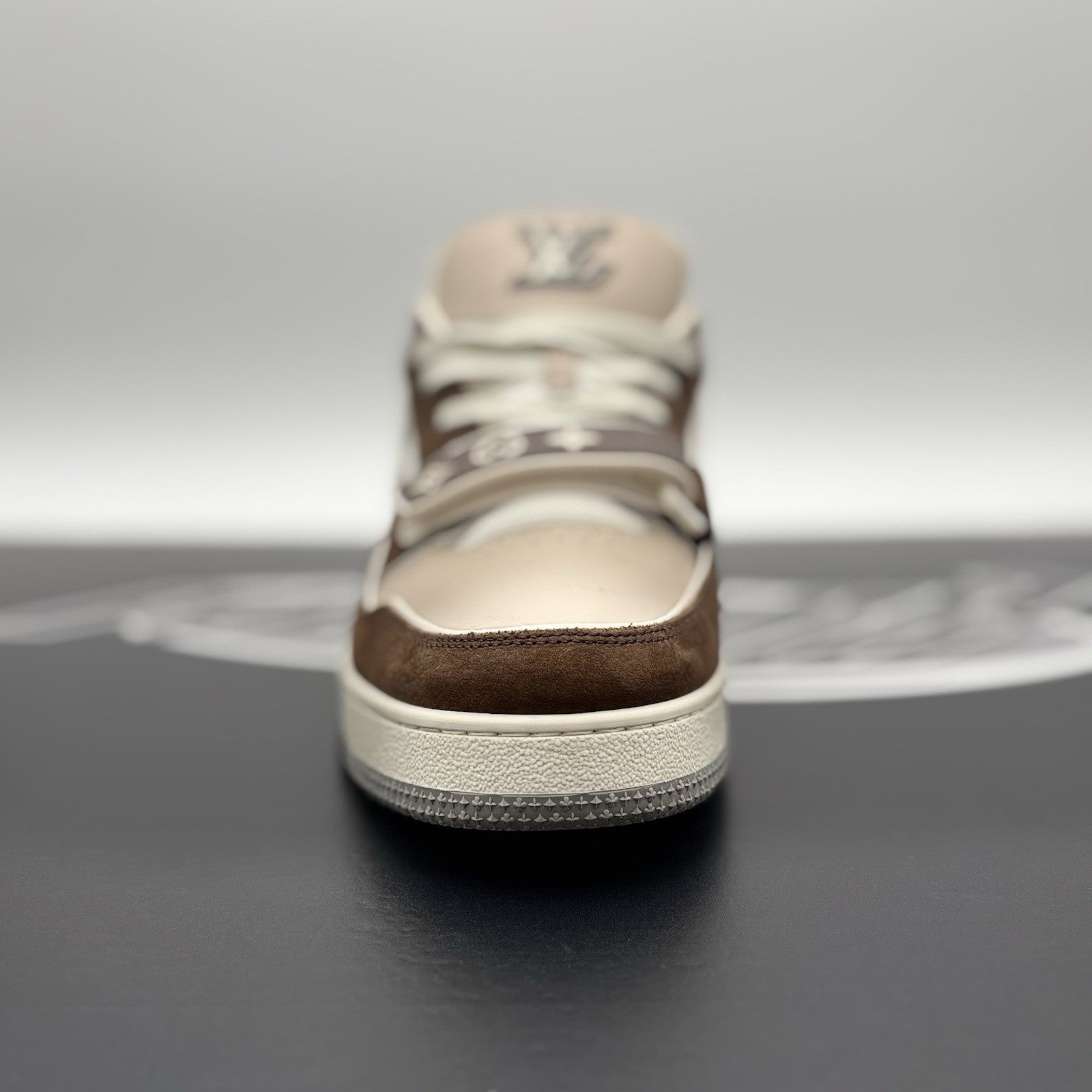 Size 9 LV (10-10.5 US) Louis Vuitton Trainer Strap ' Brown, Beige ' | EXCELLENT!