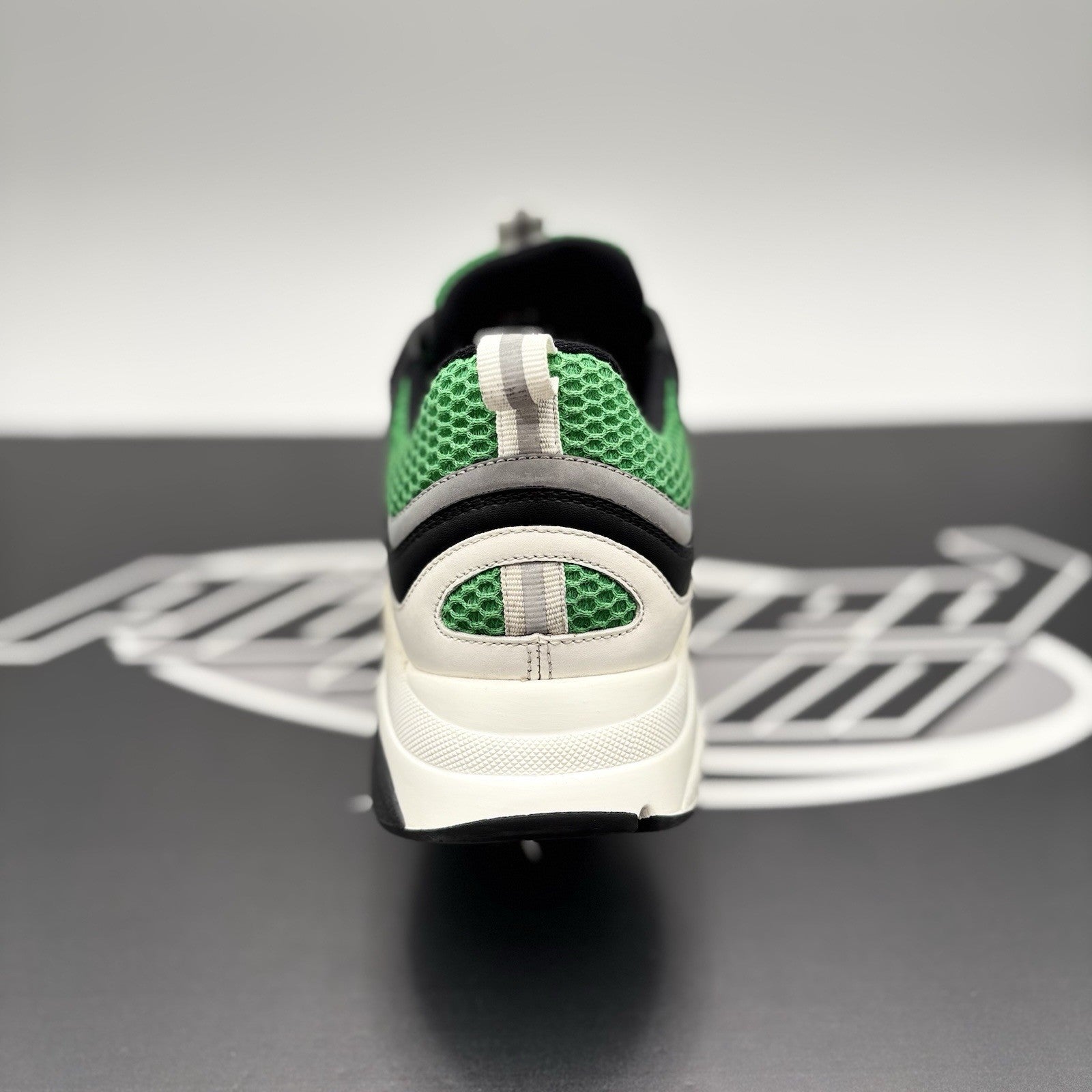 Size 42 (9 US) - Dior B22 Sneaker ' Green White Black ' | GREAT CONDITION!