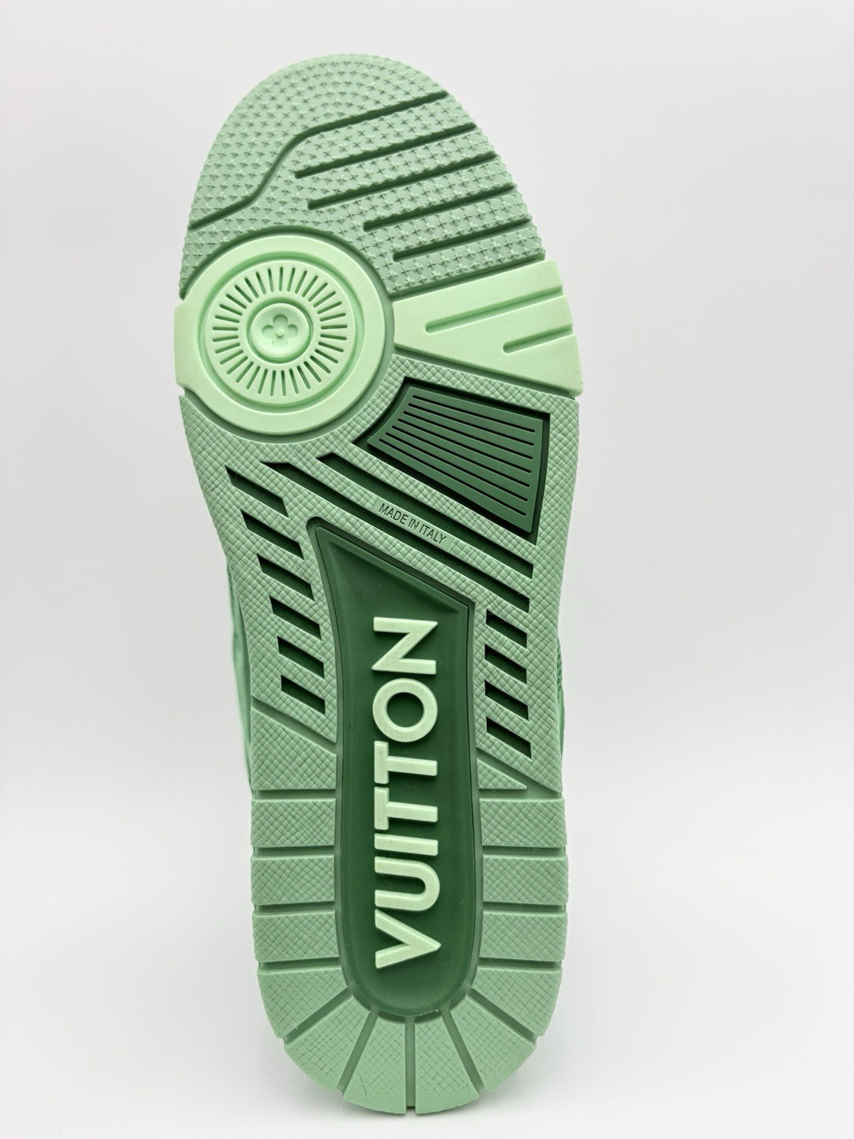 Size 7.5 LV (8.5-9 US) - Louis Vuitton Skate ' Green ' | EXCELLENT CONDITION!
