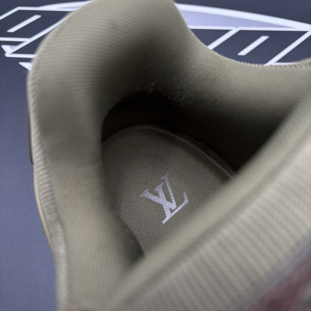 Size 12 LV (13-13.5 US) - Louis Vuitton Maxi ' Damoflage ' | GREAT CONDITION!