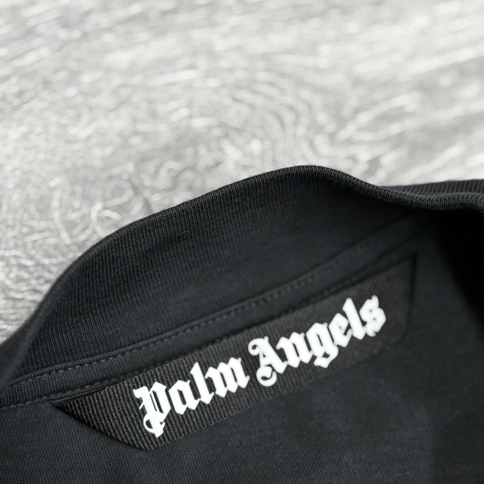 Size M - Palm Angels Classic Logo Over T-Shirt ' Black ' | GREAT CONDITION!