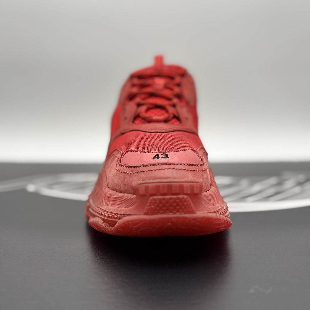 Size 43 (10 US) - Balenciaga Triple S ' Red '