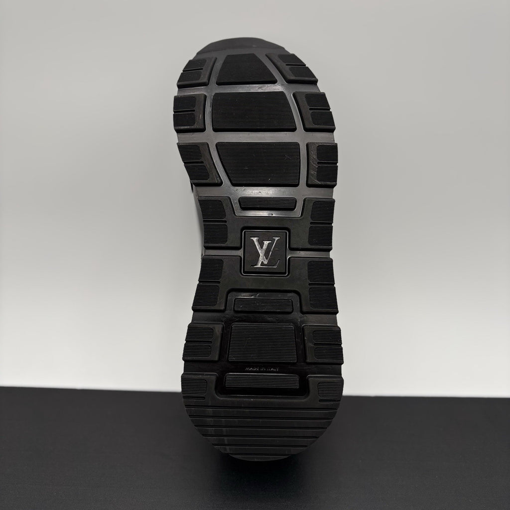 Size 8 LV (9-9.5 US) Louis Vuitton Run Away Low ' Black ' | EXCELLENT CONDITION!