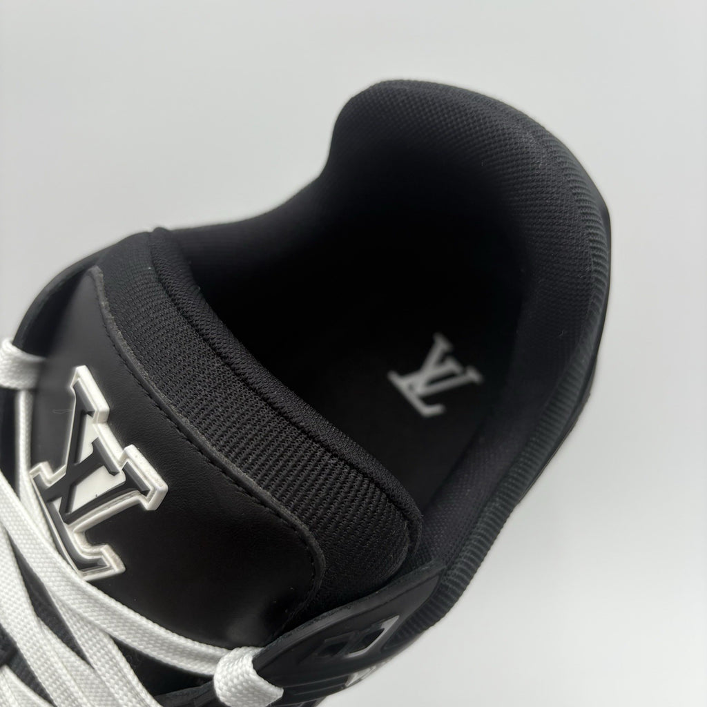 Size 11 LV (12-12.5 US) - Louis Vuitton Trainer ' Black ' | EXCELLENT!