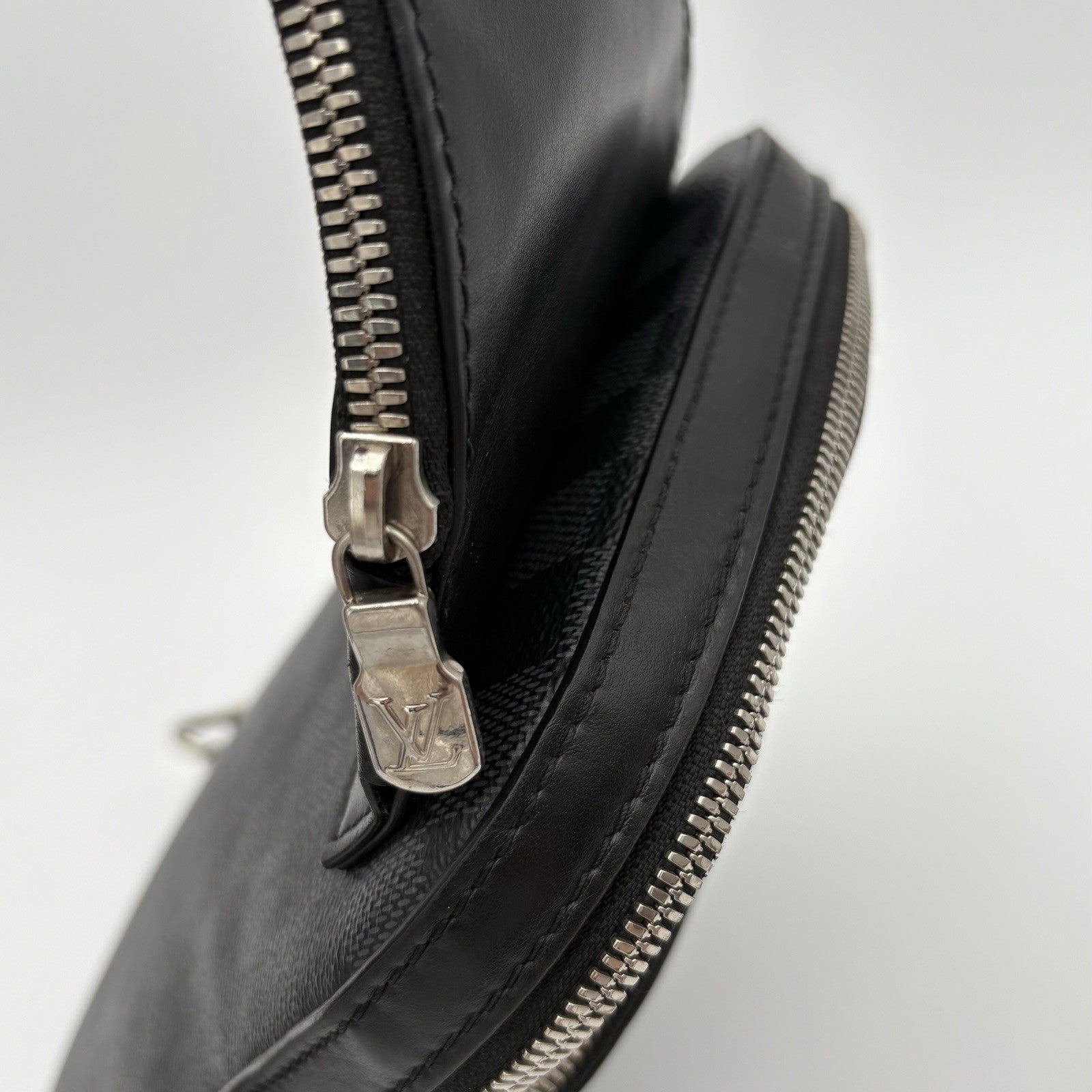 Louis Vuitton Sling Bag Damier Graphite Canvas ' Black ' | SUPER CLEAN!