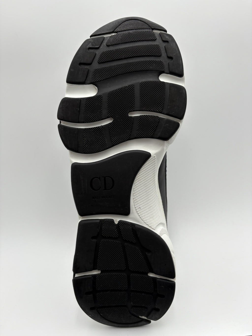 Size 41.5 (8.5 US) - Dior B22 Sneaker ' Black White ' | SUPER CLEAN!