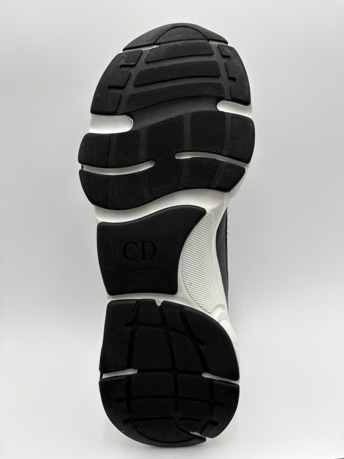Size 41.5 (8.5 US) - Dior B22 Sneaker ' Black White ' | SUPER CLEAN!