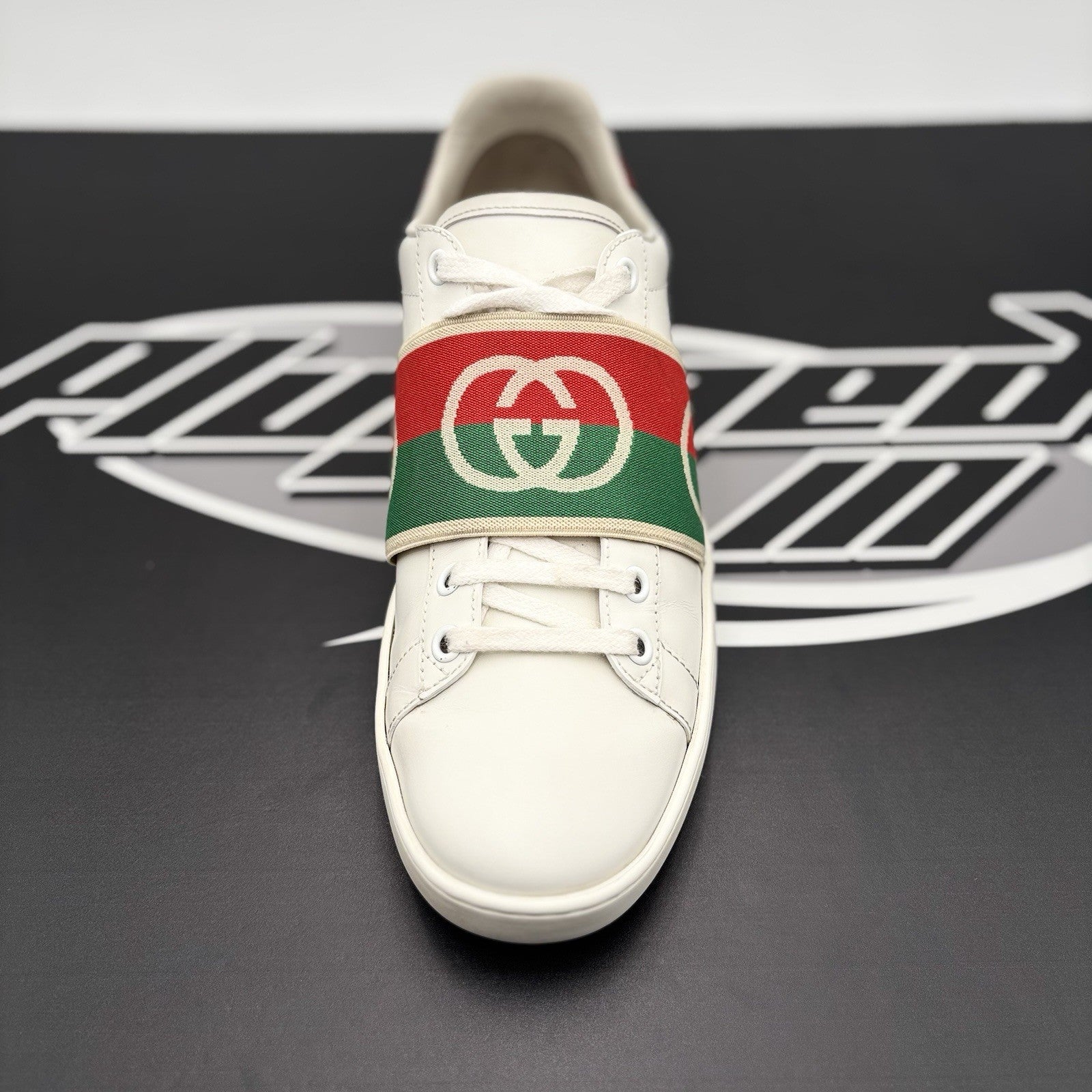 Size 38.5 (7 W US) - Gucci Ace Web 'Interlocking G - White Red Green ‘ | GOOD!