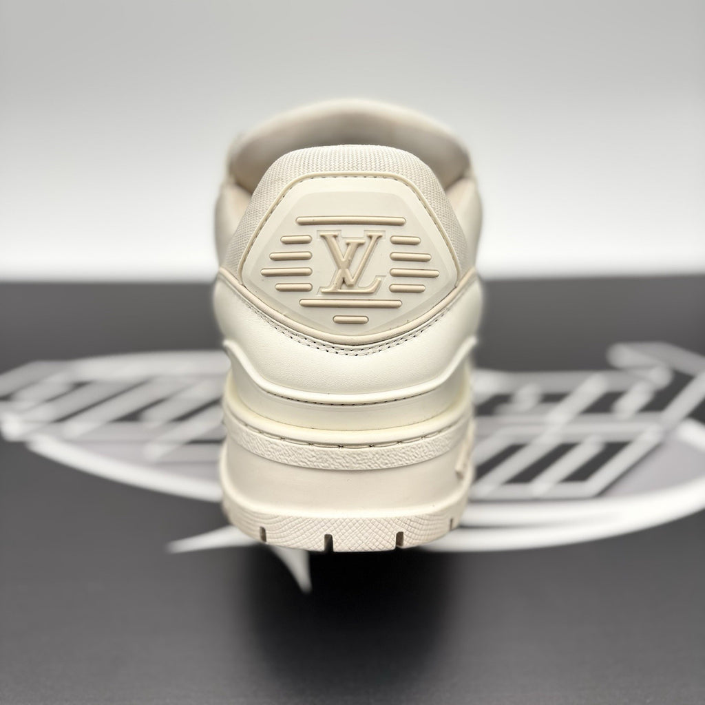 Size 8 LV (9-9.5 US) - Louis Vuitton Maxi Trainer ' White ' | GREAT CONDITION!