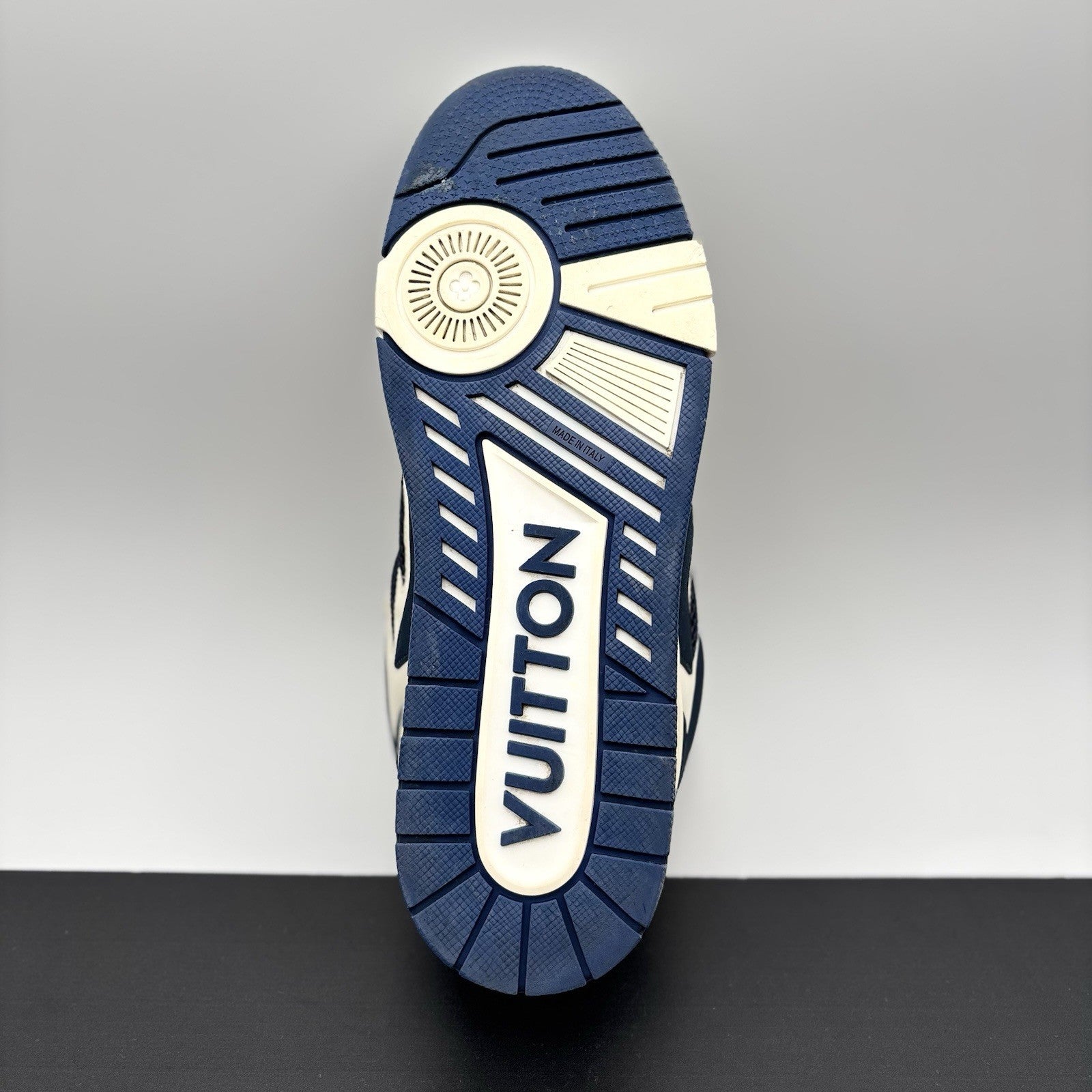 Size 8 LV (9-9.5 US) Louis Vuitton Skate ' Marine ' | GREAT CONDITION