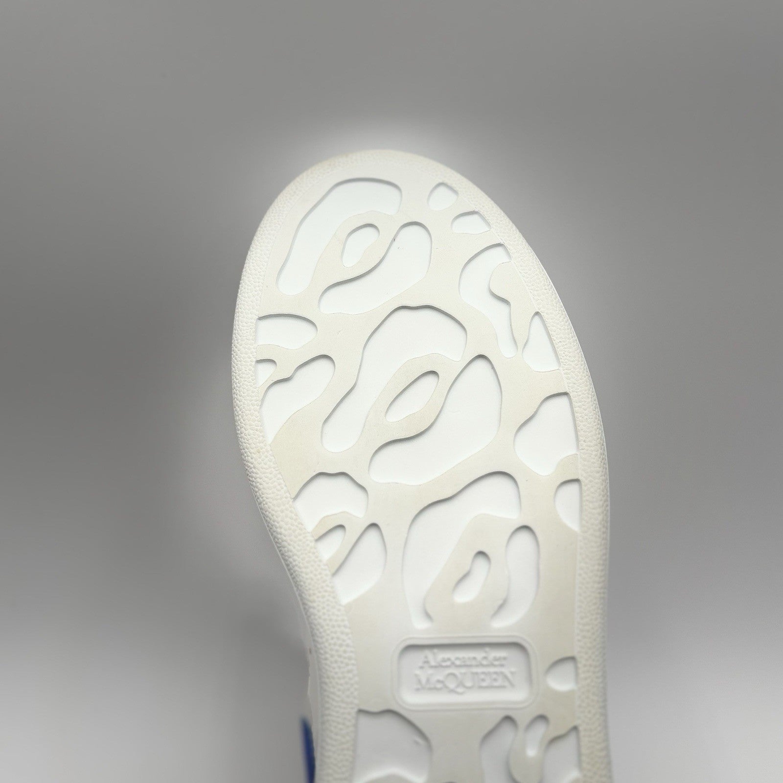 Size 38 - Alexander McQueen Oversized ' White Ultramarine' | GREAT CONDITION!