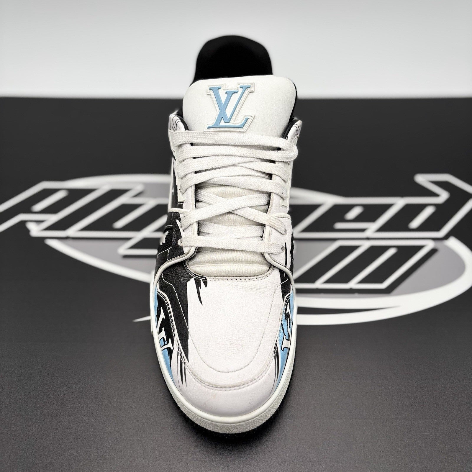Size 8 LV (9-9.5 US) - Louis Vuitton Trainer #54 ' Graphic Print ' | GOOD COND!