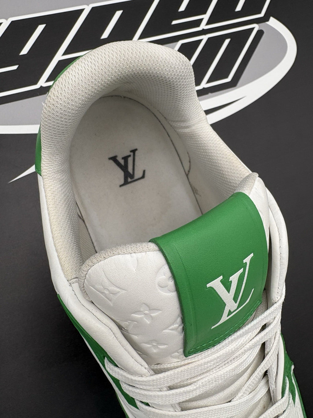 Size 9 LV (10-10.5 US) - Louis Vuitton Trainer ' Green White ' | GREAT CONDITION