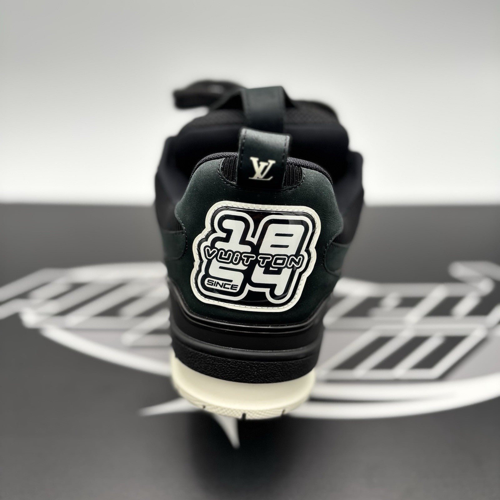 Size 8 LV (9-9.5 US) Louis Vuitton Skate ' Black White ' | GREAT CONDITION