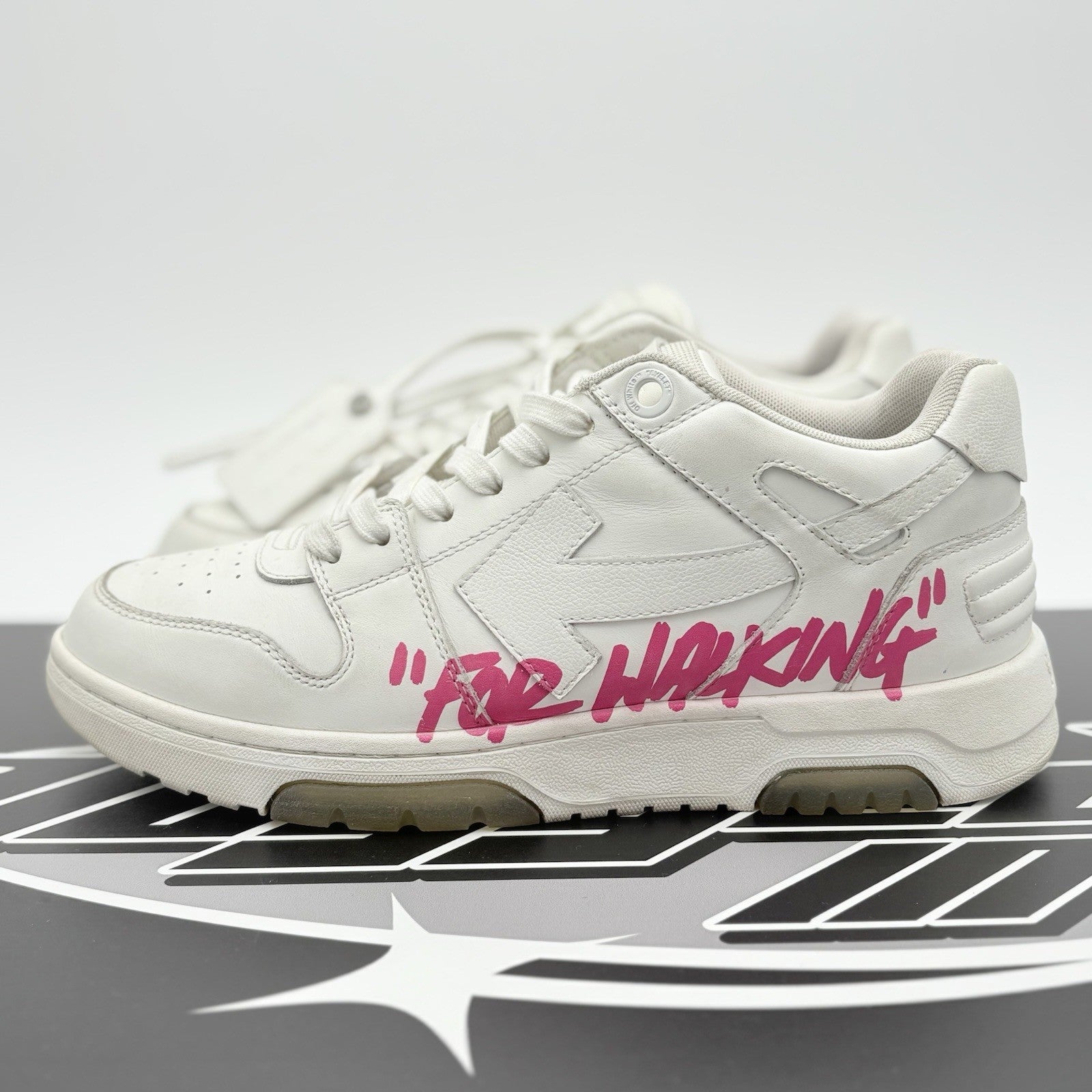 Size 42 (9 US) Off-White Out of Office “For Walking” ' White Fuchsia ' | GOOD!
