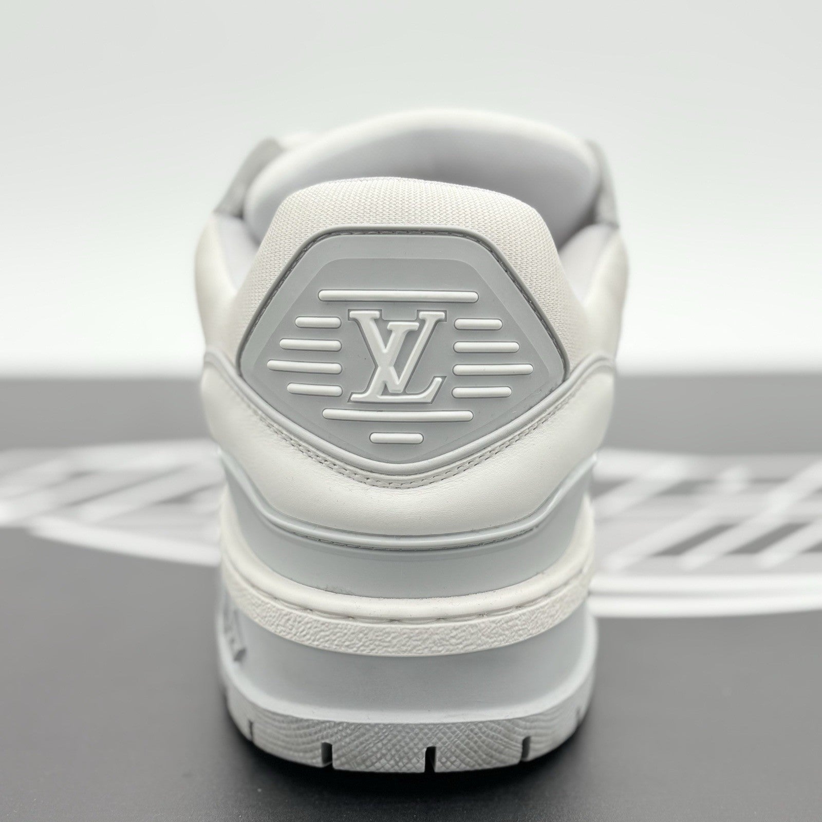 Size 10 LV (11-11.5 US) - Louis Vuitton Maxi ' White Grey ' | SUPER CLEAN!
