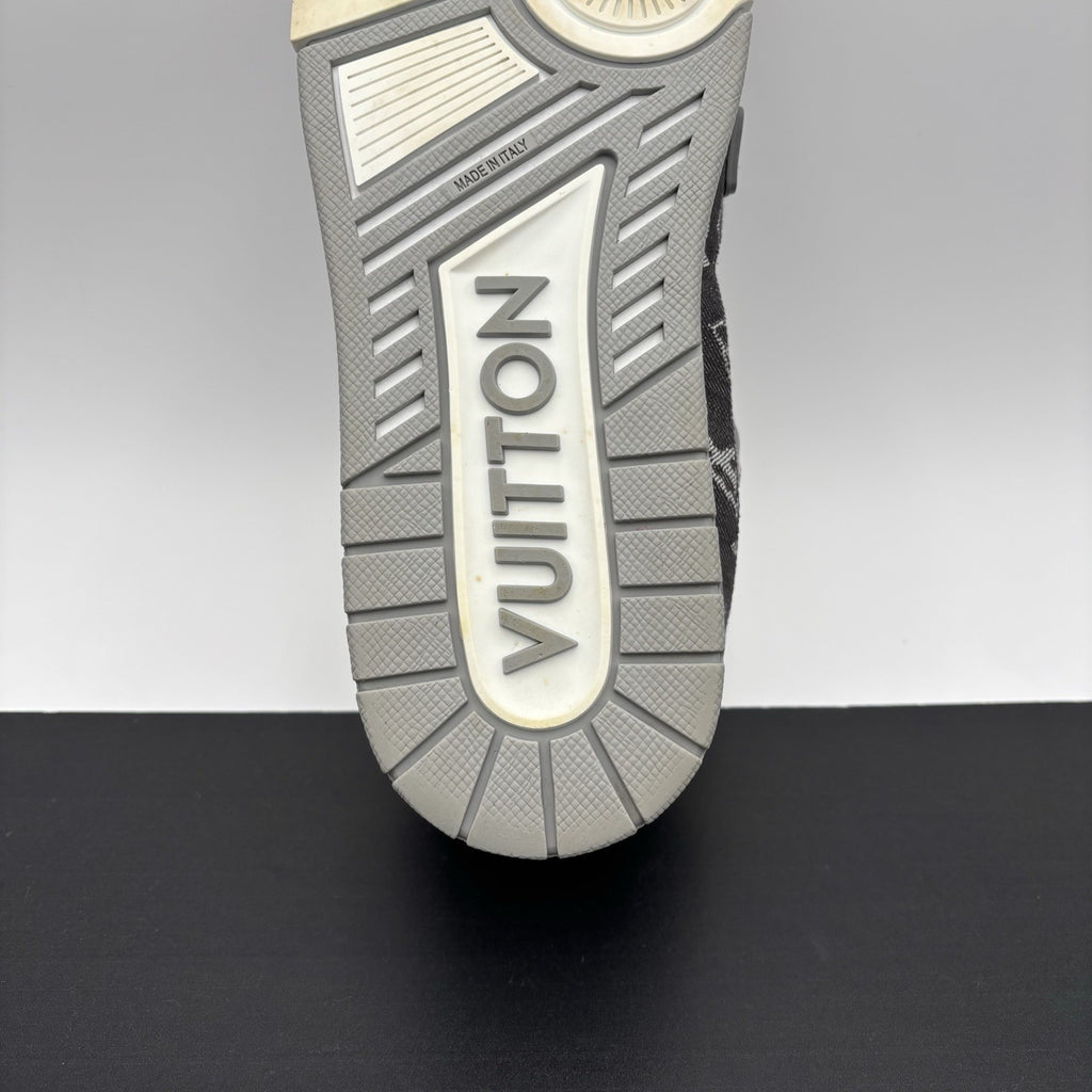 Size 7 LV (8 - 8.5 US) Louis Vuitton Trainer ' Grey Denim ' |  GREAT CONDITION!
